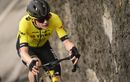 Vingegaard évacué après une grosse chute sur le Tour du Pays basque