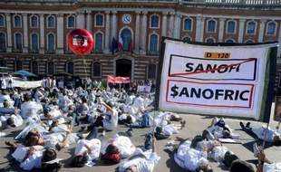 Les syndicats contestent le chiffre de 900 suppressions donné par la direction, affirmant qu'il ne comprend pas les réductions d'emplois des sites de Toulouse et Montpellier.