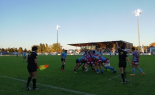 Ici à gauche, en bleu, les Alsaciens ont découvert l'antichambre du rugby pro, dans le troisième échelon national, cette saison. Illustration