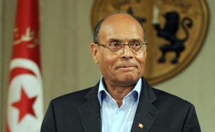 Le président tunisien Moncef Marzouki a été entendu jeudi comme témoin dans l'affaire du meurtre de l'opposant Chokri Belaïd, les proches de la victime estimant qu'il dispose d'informations sur le commanditaire de cet assassinat à l'origine d'une grave crise politique.