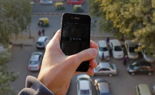 L'applicatin Uber sur un smartphone le 7 décembre 2014 à New Delhi