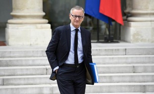 Le secrétaire d'Etat aux collectivités locales André Vallini à l'issue du conseil des ministres, le 6 mai 2015, à l'Elysée