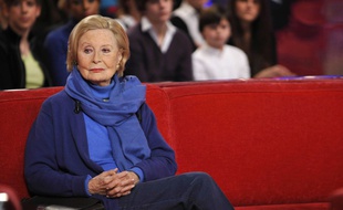 La comédienne Michèle Morgan sur le plateau de «Vivement Dimanche» en 2009