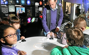 L'exposition du Planétarium sur l'Univers est adaptée aux plus petits.