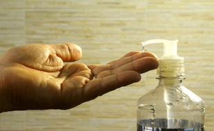 Gel hydroalcoolique (illustration).