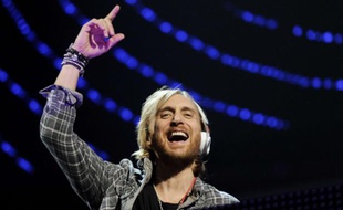 Le DJ David Guetta sur scène à New York en décembre 2011.
