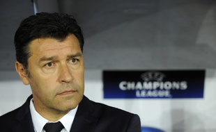 Hubert Fournier sur le banc de Lyon lors du match à La Gantoise (1-1) en Ligue des champions, le 16 septembre 2015.