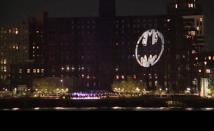 Le bat-signal, à New York
