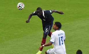 Le vice-capitaine des Bleus Mamadou Sakho pendant France-Honduras, le 15 juin 2014.