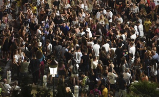 Un concert de The Avener a rassemblé plusieurs milliers de personnes samedi soir à Nice.
