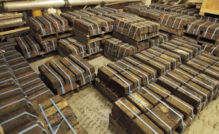 Photo diffusée par l'entreprise Odyssey en juillet 2013 des quelque 60 tonnes d'argent retrrouvées dans l'épave du SS Gairsoppa qui gît au fond de l'Atlantique Nord, près des côtes irlandaises.