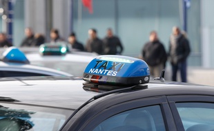 Un taxi circulant à Nantes (illustration).