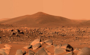The Martian hill of Santa Cruz photographed on April 29, 2021 by NASA's Perseverance Mars rover