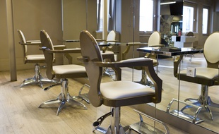 Un salon de coiffure. Illustration.