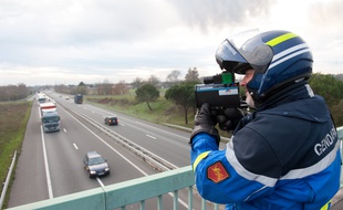 Le jeune homme avait forcé un barrage sur l'autoroute A7 à hauteur de Montélimar.
