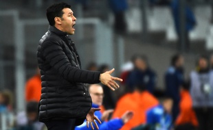 L'entraîneur lyonnais Hubert Fournier au stade Vélodrome, lors d'OM-OL le 15 mars 2015.