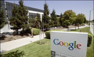 Le géant mondial de l'internet, l'américain Google, ambitionne d'être une compagnie pesant "100 milliards de dollars", a déclaré jeudi son PDG Eric Schmidt, lors d'un rendez-vous annuel avec la communauté financière.