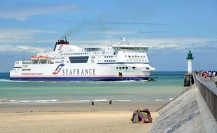 Les salariés de SeaFrance vont devoir attendre jusqu'au 16 novembre pour être fixés sur leur sort, alors que le tribunal de commerce de Paris doit statuer sur deux offres de reprise de cette filiale de la SNCF menacée de liquidation judiciaire.