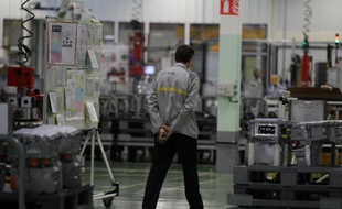 Dans l'usine Renault de Cléon, en Seine-Maritime, le 18 juin 2015