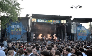 Le concert organisé par Ricard place Denfert Rochereau à l'occasion de la fête de la musique