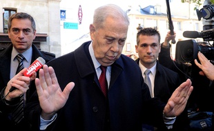 L'ancien ministre de l'Intérieur Charles Pasqua, au tribunal de Versailles le 15 octobre 2012.