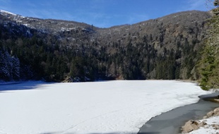 Un lac gelé
