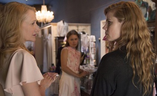 De gauche à droite: Patricia Clarkson, Eliza Scanlen et Amy Adams dans «Sharp Objects».