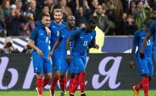 Gignac, Payet et Diarra lors de France-Russie, le 30 mars 2016.