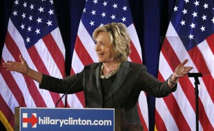 La candidate à l'investiture démocrate Hillary Clinton lors d'un discours à New York le 24 juillet 2015