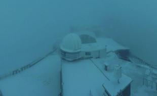 Coup de froid et de blanc sur le Pic du Midi.