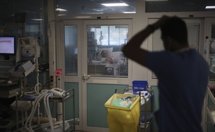 Un soignant à Marseille lors de l'épidémie de coronavirus