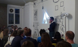 La nouvelle School of Life à Paris propose des cours du soir pour booster sa créativité ou réaliser son potentiel.