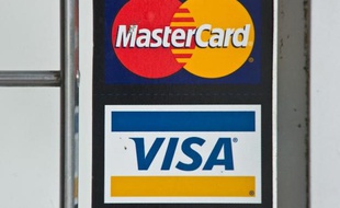 Logos de Mastercard et Visa.