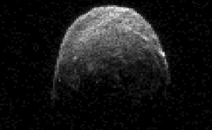 Image radar de l'astéroïde 2005 YU 55 qui va frôler la Terre dans le nuit du 8 au 9 novembre 2011.