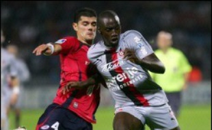 Tout comme Lyon, qui enchaîne les compétitions avec un égal bonheur, Lille a confirmé sa résistance héroïque face au grand AC Milan (0-0), mardi en C1, même si l'adversaire du soir, la lanterne rouge niçoise, battue 1-0, n'avait pas tout à fait le même pedigree.