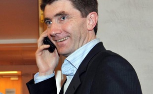 Le maire EELV de Sevran (Seine-Saint-Denis) Stéphane Gatignon a appelé ses habitants à se rendre vendredi devant l'Assemblée nationale pour défendre les "villes pauvres", dans une lettre qu'il leur a adressée, dont l'AFP a pris connaissance jeudi.