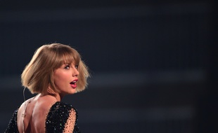 Taylor Swift aux Grammy Awards, à Los Angeles, le 15 février 2016.