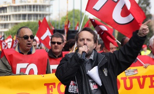 Manifestation du 1er mai 2015 à Rennes. Fabrice Le Restif, de Force Ouvrière.