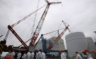 Visite le 1er mars 2014 de la centrale nucléaire de Fukushima, devant le réacteur 1