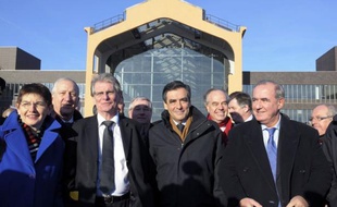 Le projet du Grand Paris a franchi lundi une nouvelle étape avec la signature à Saint-Denis, par François Fillon et des élus de Seine-Saint-Denis, de l?accord-cadre "Territoire de la culture et de la création" liant l'Etat, l'agglomération de Plaine commune et la ville de Saint-Ouen.