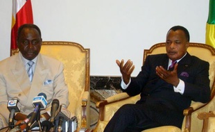Le président centrafricain François Bozizé a clairement affirmé mardi qu'il ne négociera pas son départ, réclamé par la rébellion dont une délégation se trouve à Libreville pour des pourparlers avec le pouvoir et l'opposition, sous l'égide des pays d'Afrique centrale.