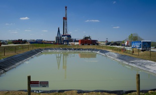 Une foreuse de gaz de schiste de Consol Energy près de Waynesburg, en Pennsylvanie le 13 avril 2012