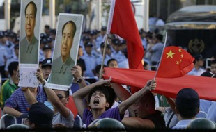 Une manifestion anti-japonaise près de l'ambassade du Japon à Pékin, le 18 septembre 2012.