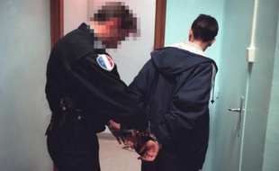 Un jeune homme placé en garde à vue à Lyon.