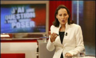 Ségolène Royal s'est dite lundi sur TF1 "la seule" à pouvoir mener le changement en France, soulignant sa volonté de concilier modernisation économique et justice sociale et récusant toute hausse rapide du Smic à 1.500 euros au nom du "réalisme".