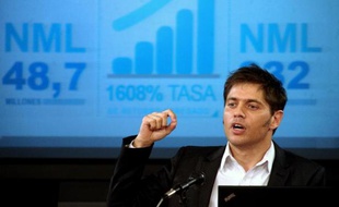 Le ministre argentin de l'Economie Axel Kicillof donne une conférence de presse à Buenos Aires, le 17 juin 2014