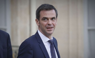 Le ministre de la Santé, Olivier Véran, a annoncé l'activation de 70 hôpitaux supplémentaires pour faire face au coronavirus.