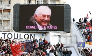 Une photo de Dominique Strauss-Kahn est apparue sur l'écran géant du stade de Toulon samedi après-midi.