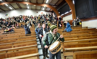 Manifestation d'étudiants à l'université Bordeaux II, le 9 mars 2016, contre le projet de loi travail.