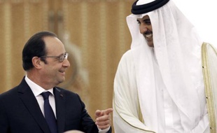 Le président François Hollande et l'émir du Qatar cheikh Tamin ben Hamad Al-Thani le 4 mai 2015 à Doha